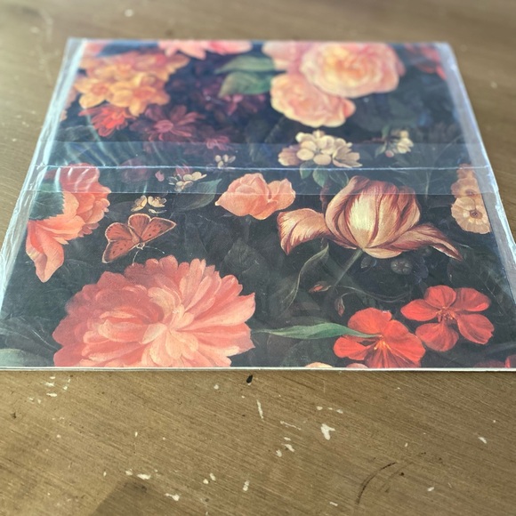 NWT Vintage HALLMARK Romantic Floral Gift Wrap - Picture 2 of 3